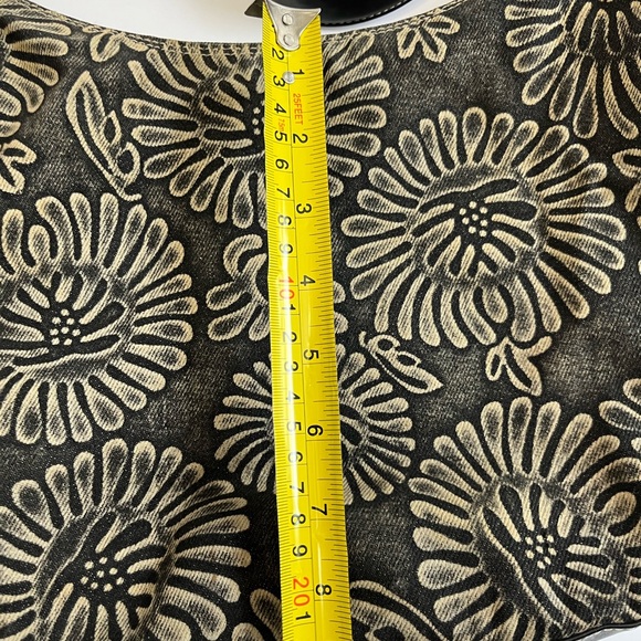 Nine West Brown And Gold Flower Patterned Shoulder Bag. 100% Cotton/Faux Leather - Picture 6 of 9